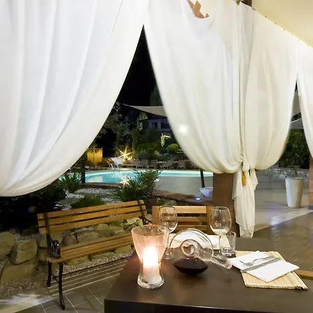 El Patio 3*