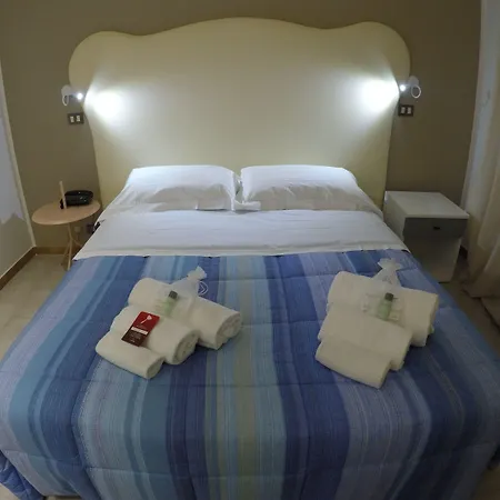 El Patio Hotel