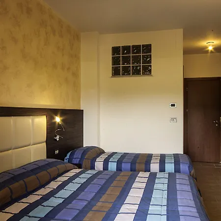 El Patio 3*