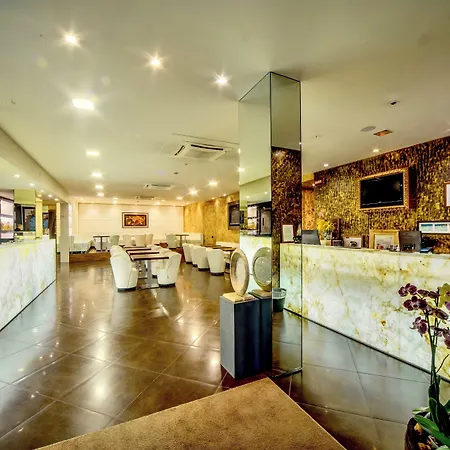 فندق El Patio كورتْشّانو