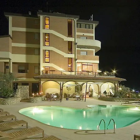 El Patio 3*