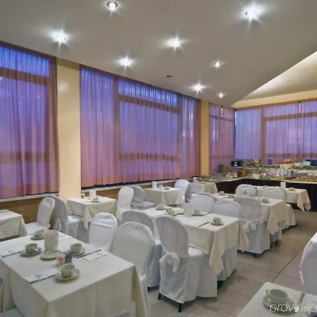 El Patio 3*
