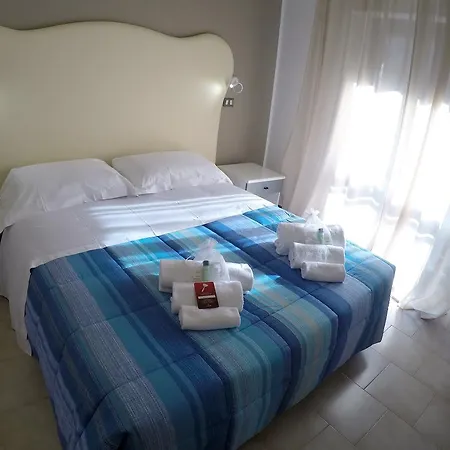 Hotel El Patio 3*